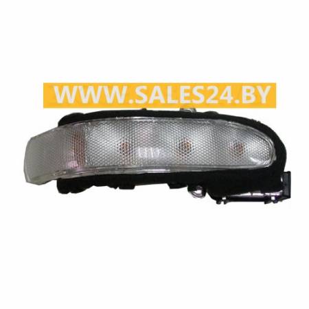 Повторитель поворота зеркала правое MERCEDES C W203 2000-2004 | AVG / Чехия - Тайвань - Китай