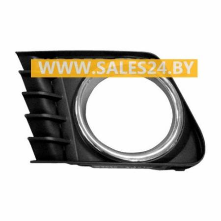 Решетка бампера переднего левая с отв. под противотуманку TOYOTA PRIUS V 2011-2014 | AVG / Чехия - Тайвань - Китай
