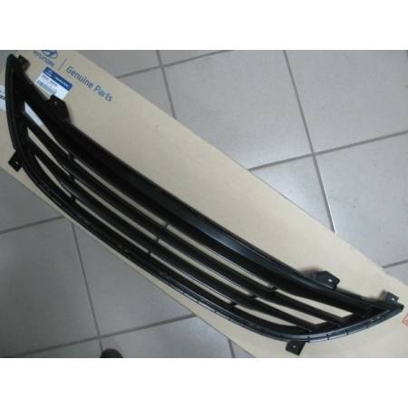 Решетка бампера центральная HYUNDAI i40 2011-2015 | OEM / Оригинал