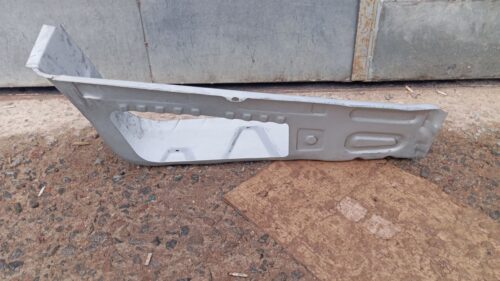 Ступень правая под переднюю дверь MERCEDES SPRINTER / VW CRAFTER 2006-2018 | SIGNEDA / Польша -Тайвань - Китай 7